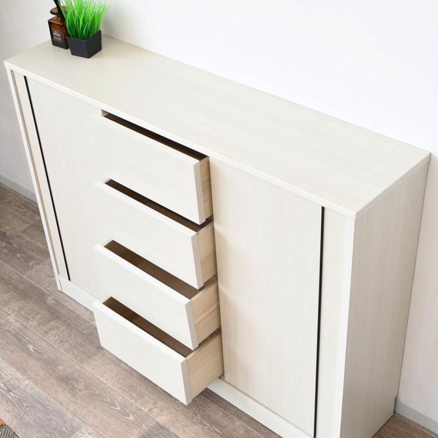 ニトリ（NITORI） カウンター下やリビングにも使える薄型キャビネット