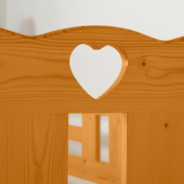 木製シングルベッドフレーム ハート型装飾 ニトリ（NITORI） ベッド ハート型の可愛いデザイン。棚＆照明付きの