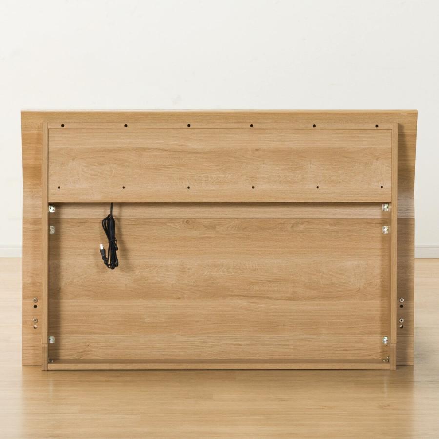 ニトリ ベッド セミダブル棚・コンセント付きベッドフレーム(SD