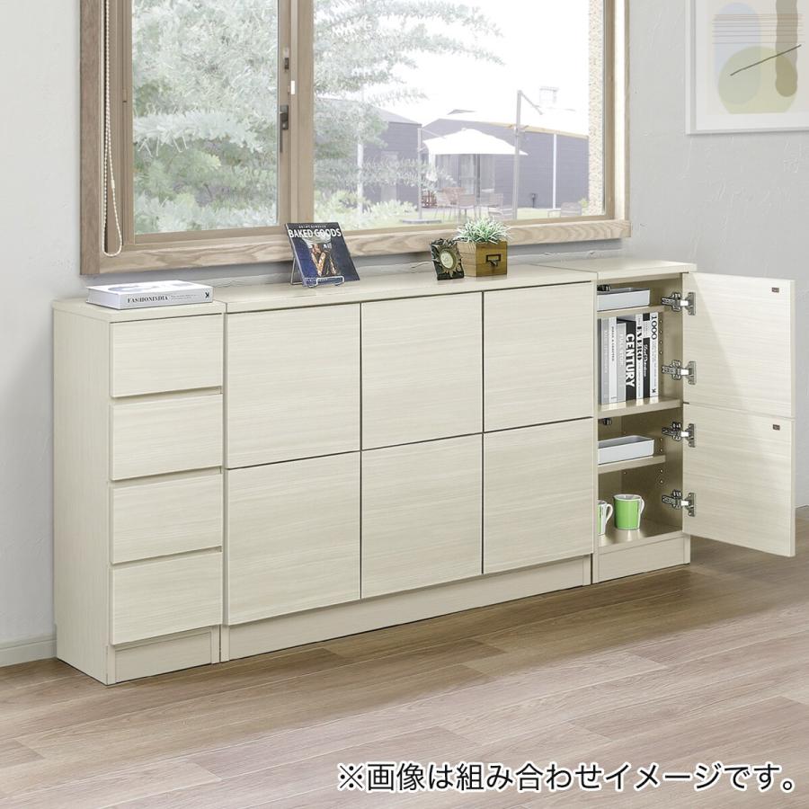 ニトリ 木目柄が美しい薄型スクエアキャビネット 扉2列(幅75cm
