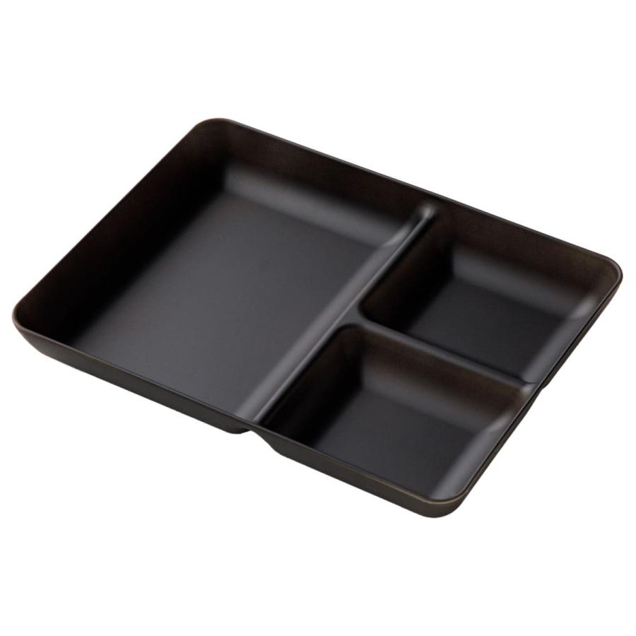 新品トレイ 2枚セット モノトーンジオメトリック柄が素敵です～♥ ニトリ（NITORI） まるっと撥水 陶器風角型ランチプレート(小 ブラウン