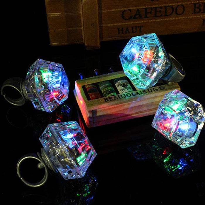 ダイヤモンド型指輪 96個セット 光るおもちゃ LED 景品 発光 お祭り出店 led リング お買い得 縁日 学園祭 リングライト 大人 子供会 夏祭り 雑貨 フェス 納涼祭_5