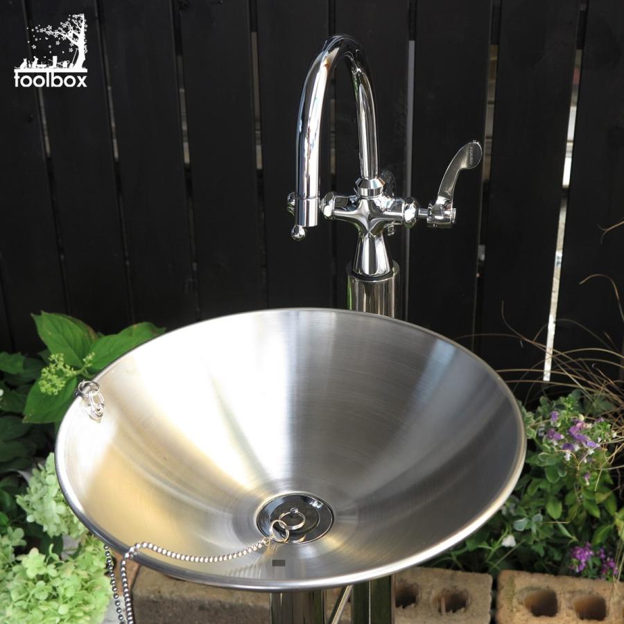 早割クーポン シンク一体型水栓柱 335g クラウン 2 ガーデンパン ガーデン立水栓 水栓柱 水遊び 水やり 手洗い ガーデニング 洗車 日本製 高品質 特別価格 Www Skylanceronline Com