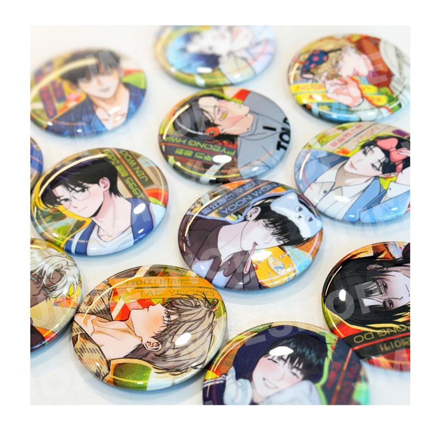 韓国 コミック グッズ『【BOM SWEET HOME】 テーマ 缶バッジ A』公式