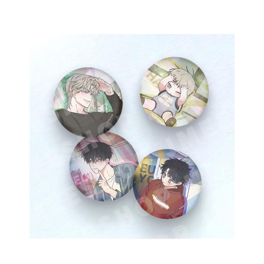 韓国 コミック グッズ『水辺の夜 缶バッジセット（2種類から一つ選択