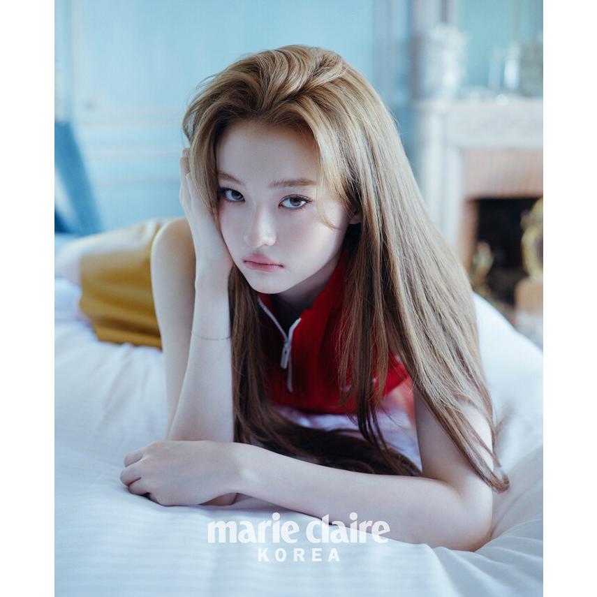 ポスター付録] 韓国 雑誌 marie claire (マリ・クレール) 2025年 12月