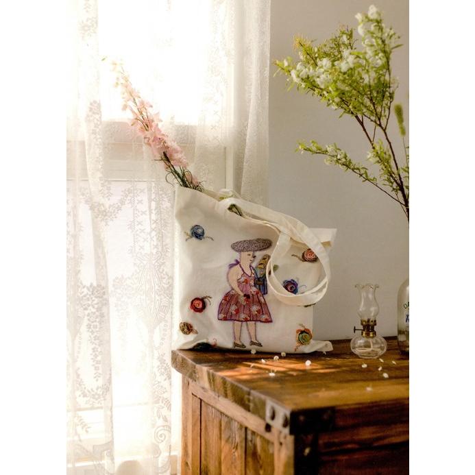 高麗民藝社　手刺繍 韓国　手刺繍　百合と蝶絵画 韓国 手刺繍 百合と蝶絵画 高麗民藝社 手刺繍