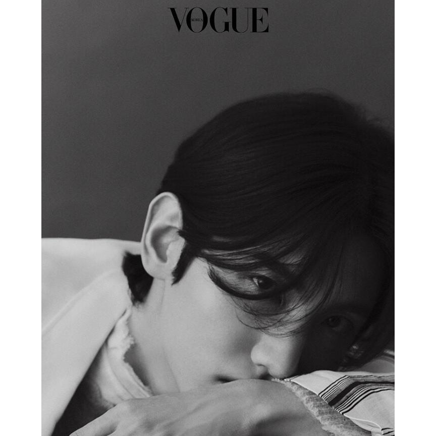 ★10％OFF★韓国 雑誌 VOGUE (ヴォーグ) 2022年 3月号 (表紙ランダム発送/東方神起のチャンミン記事)｜niyantarose｜03