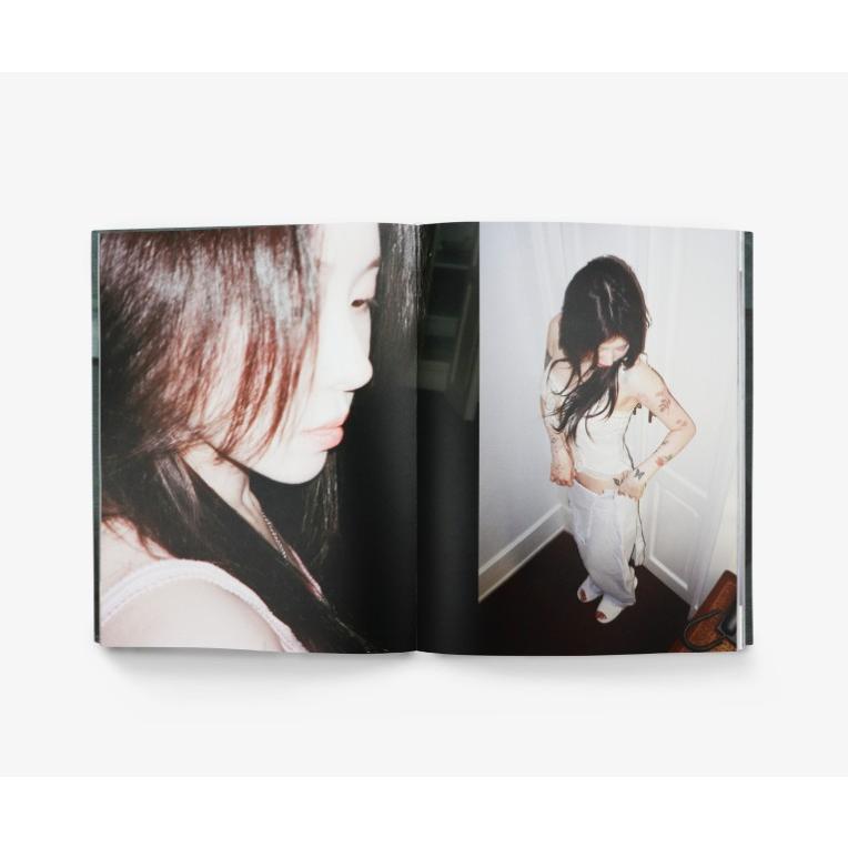 韓国版 写真集 ペク・イェリン (Yerin Baek) Photobook [1-4-3