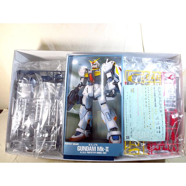 新品 バンダイ PG 機動戦士Zガンダム RX-178 ガンダム Mk-II 1/60 : 虹