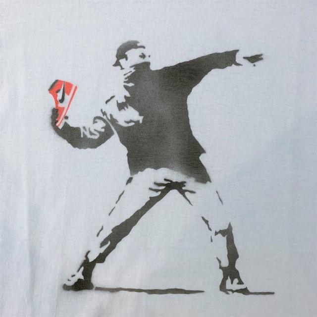 O.K. 【SALE30％OFF☆O.K.】AJ1 feat. Banksy S/S TEE(THROW) OK-STCL