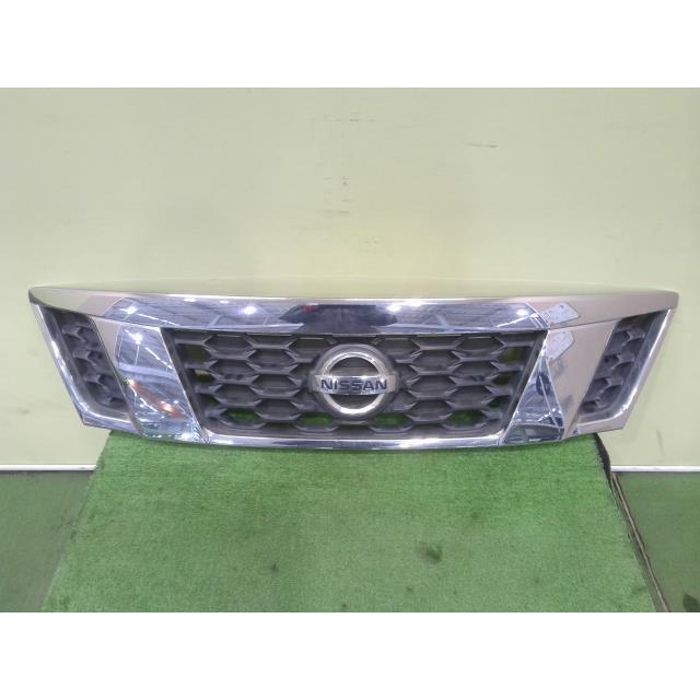 中古 NV350キャラバン LDF-VW2E26 ラジエータグリル YD25DDTI KH3  