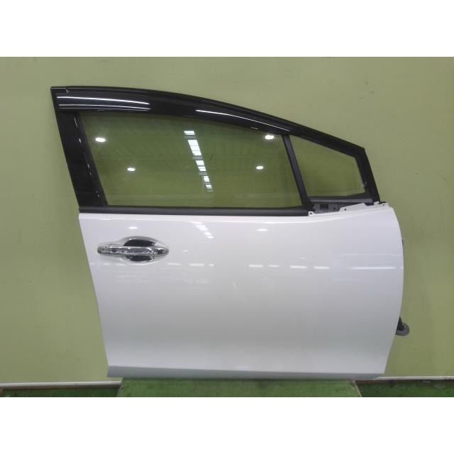 Jade 中古 ジェイド DAA-FR4 右FドアASSY LEB-H1 NH883P 67010-T4R