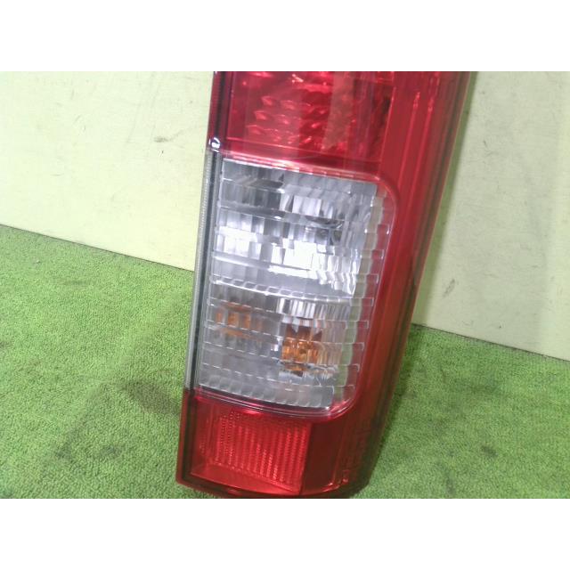 エブリィワゴン　純正　テールランプ　右　DA64W 送料込 即決 エブリィワゴン DA64W 純正 左右 テールランプ