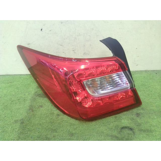 レガシィ DBA-BN9 左テールランプ FB25 K1X 220-60234 84912AL100 中古 