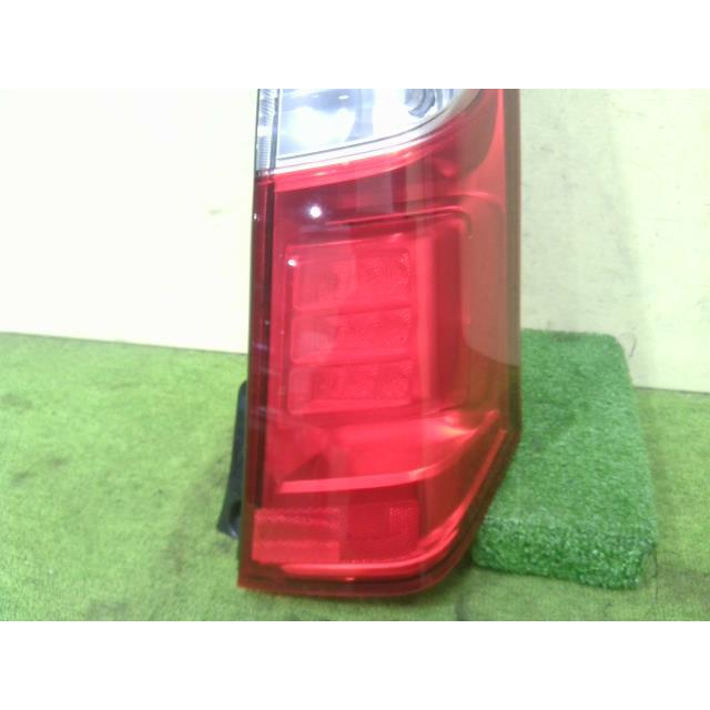 ワゴンR　テール ワゴンR ワゴンR DBA-MH34S 右テールランプ R06A Z2S 35603-72M0