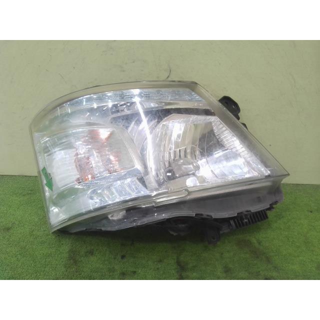 NV350キャラバン　右ヘッドランプユニット 中古 NV350キャラバン LDF-VW6E26 右ヘッドランプASSY YD25DDTI