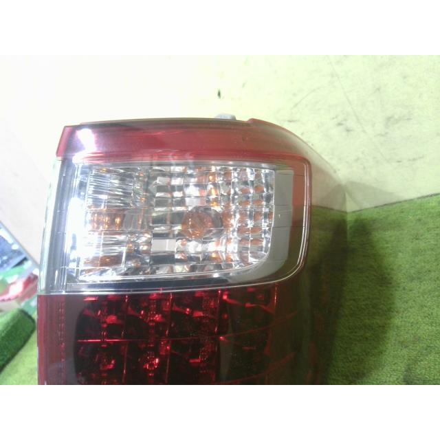 【たか】 アルファード 中古 DBA-ANH20W 右テールランプ 2AZ-FE 070 58-27