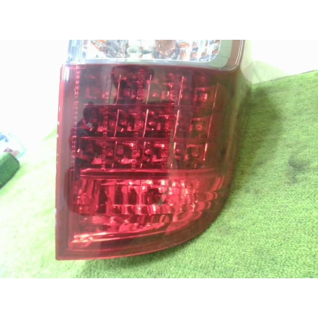アルファード 中古 DBA-ANH20W 右テールランプ 2AZ-FE 070 58-27