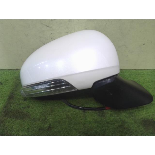 プリウスα DAA-ZVW41W 右サイドミラー 2ZR-FXE 070 87910-47270 中古 