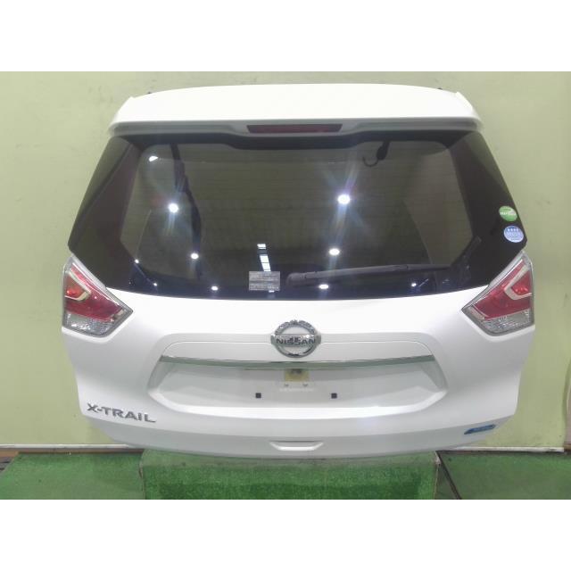 エクストレイル DBA-NT32 バックドアASSY MR20DD QAB 9001A-4CE6E 中古 
