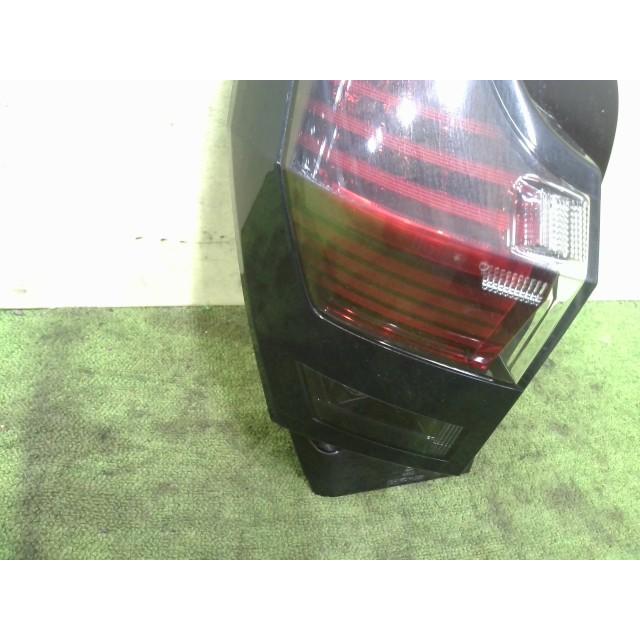 日産サクラ　未使用品テールランプ サクラ ZAA-B6AW 左テールランプ MM48 U17/W13 26555-7PA0A 中古