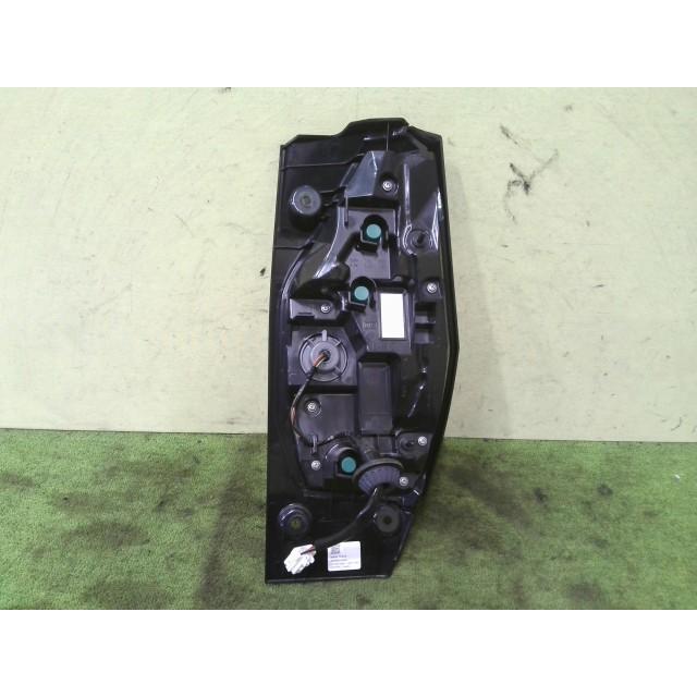 サクラ ZAA-B6AW 左テールランプ MM48 U17/W13 26555-7PA0A 中古