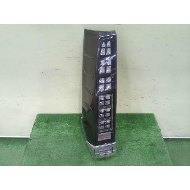 ヴォクシー DBA-ZRR85W 左テールランプ 3ZR-FAE 202 28-232 81561 