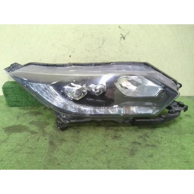 ホンダ　ヴェゼル　右ヘッドライト ヴェゼル DAA-RU3 右ヘッドランプASSY LEB-H1 NH731P 100-62164