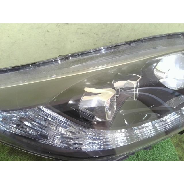 ヴェゼル DAA-RU3 右ヘッドランプASSY LEB-H1 NH731P 100-62164