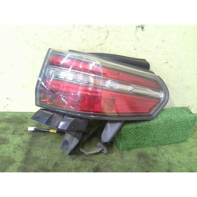 SAI DAA-AZK10 右テールランプ 2AZ-FXE 070 75-16 81550-75051 中古 