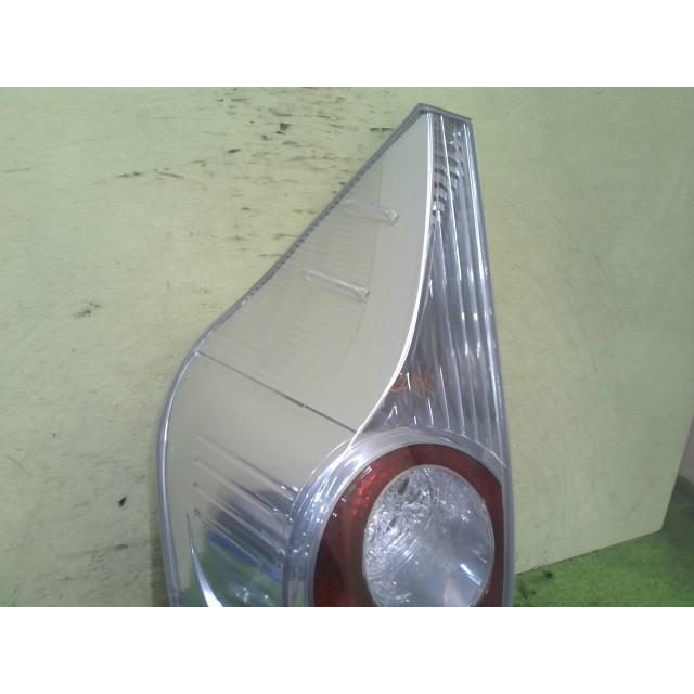アクア DAA-NHP10 左テールランプ 1NZ-FXE 1G3 52-252 81560-52690 