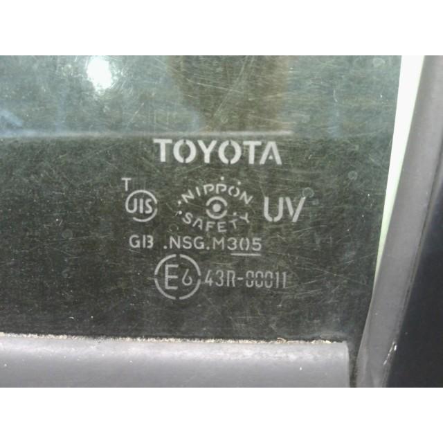自動車 ノア DBA-ZRR85G 左FドアASSY 3ZR-FAE 202 67002-28270