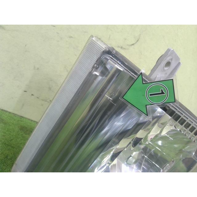 中古 エルフ TRG-NPR85AN 右ヘッドランプASSY 4JJ1T 998 110 中古 エルフ TRG-NPR85AN 右ヘッドランプASSY 4JJ1T 998 110