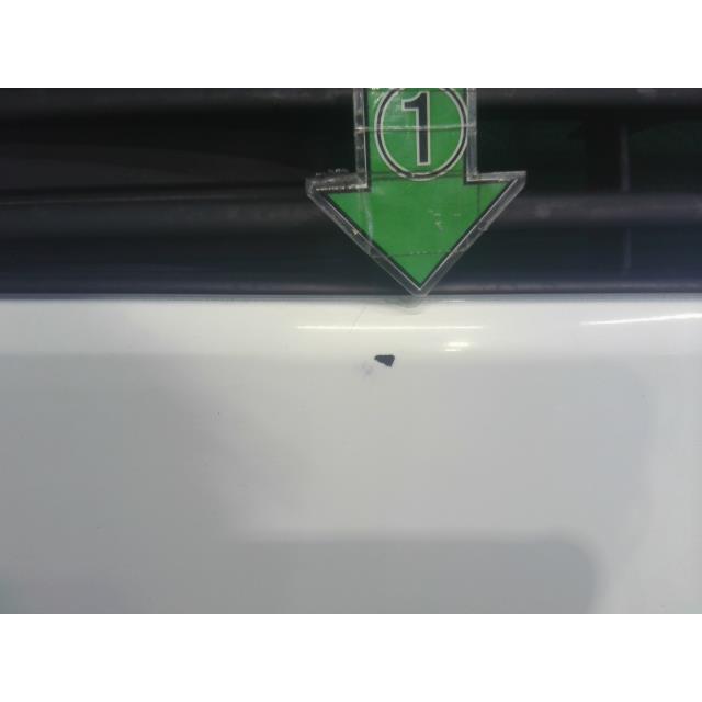 未使用品 アトラス SDG-SZ5F24 ラジエータグリル ZD30T 531 62320-MA000 中古