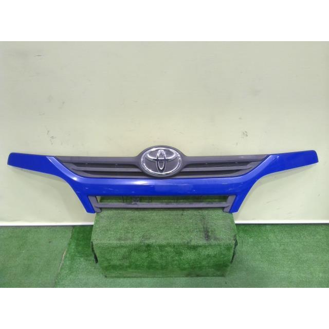 トヨエース TKG-XZC655 ラジエータグリル N04CT 53111-37891 中古