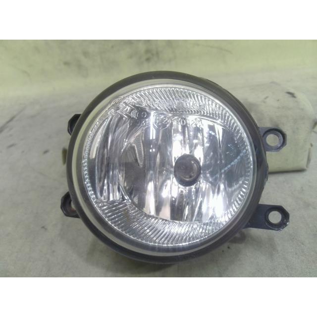 中古 デュトロ TKG-XZU695M 左フォグランプ N04CT 058 81220 中古 デュトロ TKG-XZU695M 左フォグランプ N04CT 058 81220