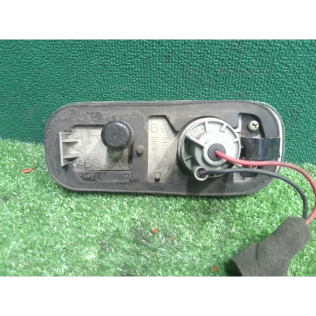 中古 ファイター KL-FK61HJZ 右フロントウィンカー(大型車用 中古 ファイター KL-FK61HJZ 右フロントウィンカー(大型車用