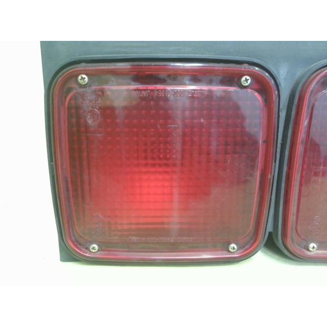 日野大型車 BDG-FW1EXYG 右テールランプ E13CT 7F 222-21854 220 日野大型車 BDG-FW1EXYG 右テールランプ E13CT 7F 222-21854 220