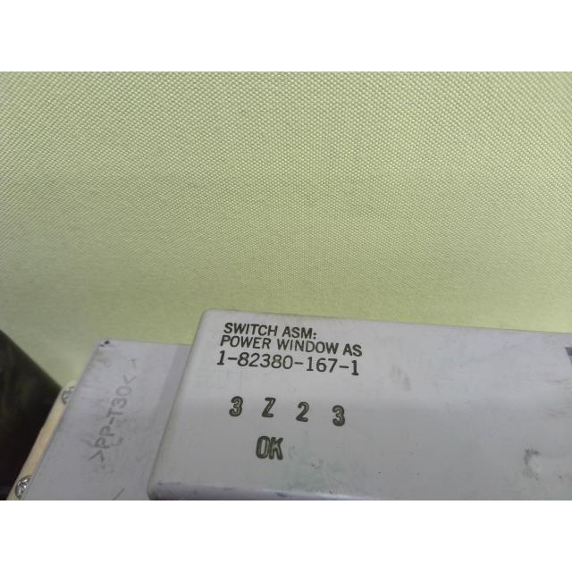中古 いすゞ大型車 QKG-EXD52AD パワーウインドウスイッチ 1 中古 いすゞ大型車 QKG-EXD52AD パワーウインドウスイッチ 1