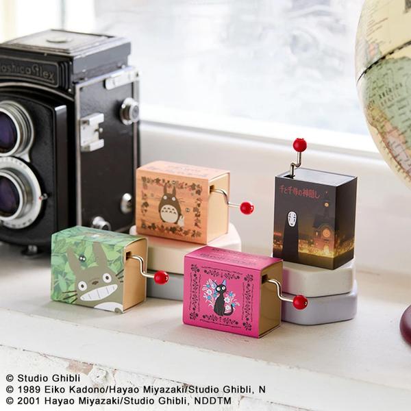 【魔女の宅急便】回転式オルゴール　リアルファンタジー　3点セット　箱あり　未使用 魔女の宅急便 磁器オルゴール ジジとラジオ | どんぐり共和国