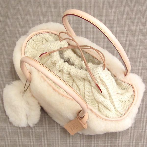 美品　muku ムートンバッグ　モンテローザ　アイボリー　手提げ　トート ムートンバッグ モンテローザ ムク ナチュラル ムートン＆ニット