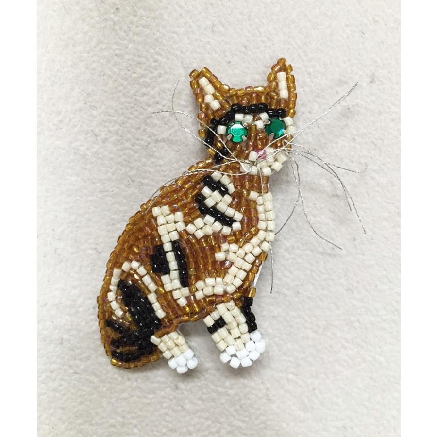 マリアンヌ・バトルの緑の目の猫のブローチ : NOCTURNE マリアンヌ・バトルの緑の目の猫のブローチ : NOCTURNE
