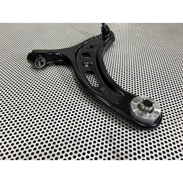 GR86 / 86 BRZ (ZN6/ZN8/ZC6/ZD8) フロントロアアームピロ 前側 GR86 / 86 BRZ (ZN6/ZN8/ZC6/ZD8) フロントロアアームピロ 前側