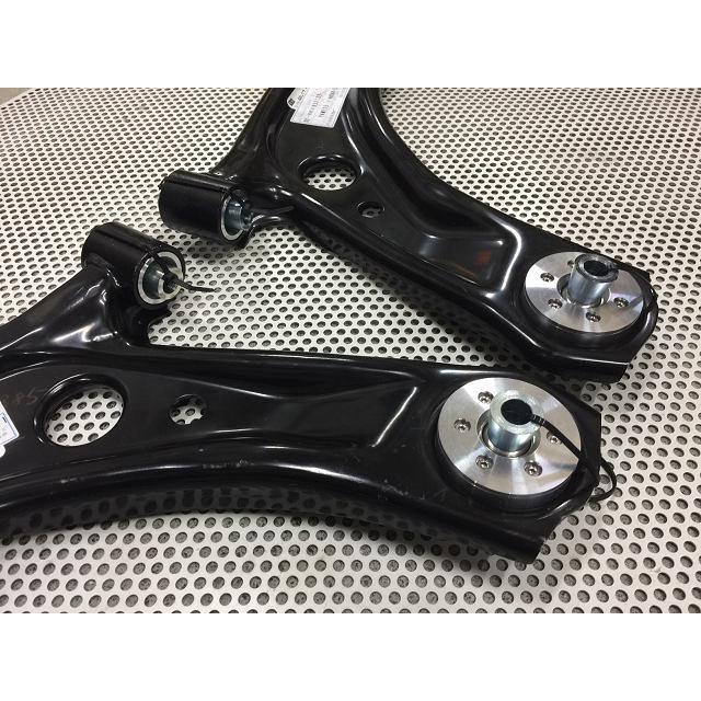 GRヤリス フロントロアアームピロ 後ピロ スーパーナウ : ノエル