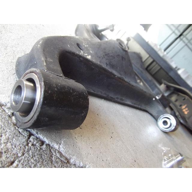 ぴろ様 BNR32 スカイライン リアロアアームピロ スーパーナウ : ノエル