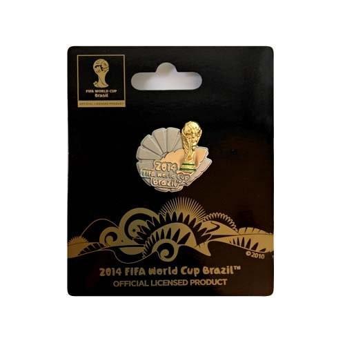 2014 FIFA ワールドカップ 公式グッズ 半立体トロフィー付ピンバッジ