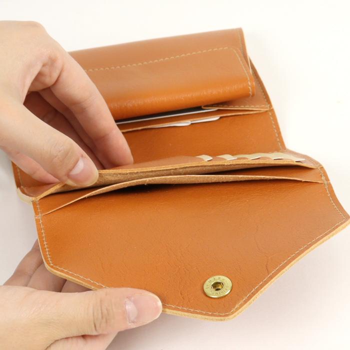 IL BISONTE（イルビゾンテ） 財布 レターフラップミディアム財布(M