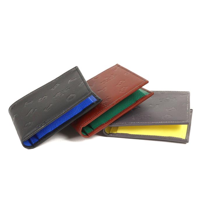 新品未使用✨ IL BISONTE 二つ折り財布 エンボスロゴ ブラック レザー IL BISONTE イルビゾンテ ロゴエンボスドレザー 二つ折り財布