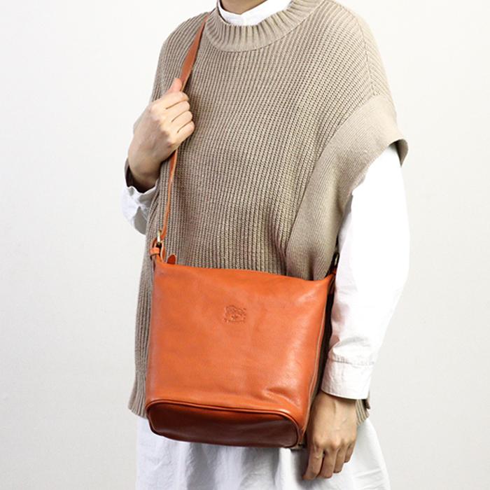 IL BISONTE（イルビゾンテ） バッグ ショルダーバッグ レザーバケツ